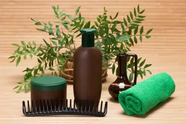 Pourquoi choisir un shampoing bio pour cheveux colorés ? Découvrez tous les avantages et les conseils pour bien le choisir